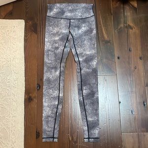 Black and gray Lulu leggings